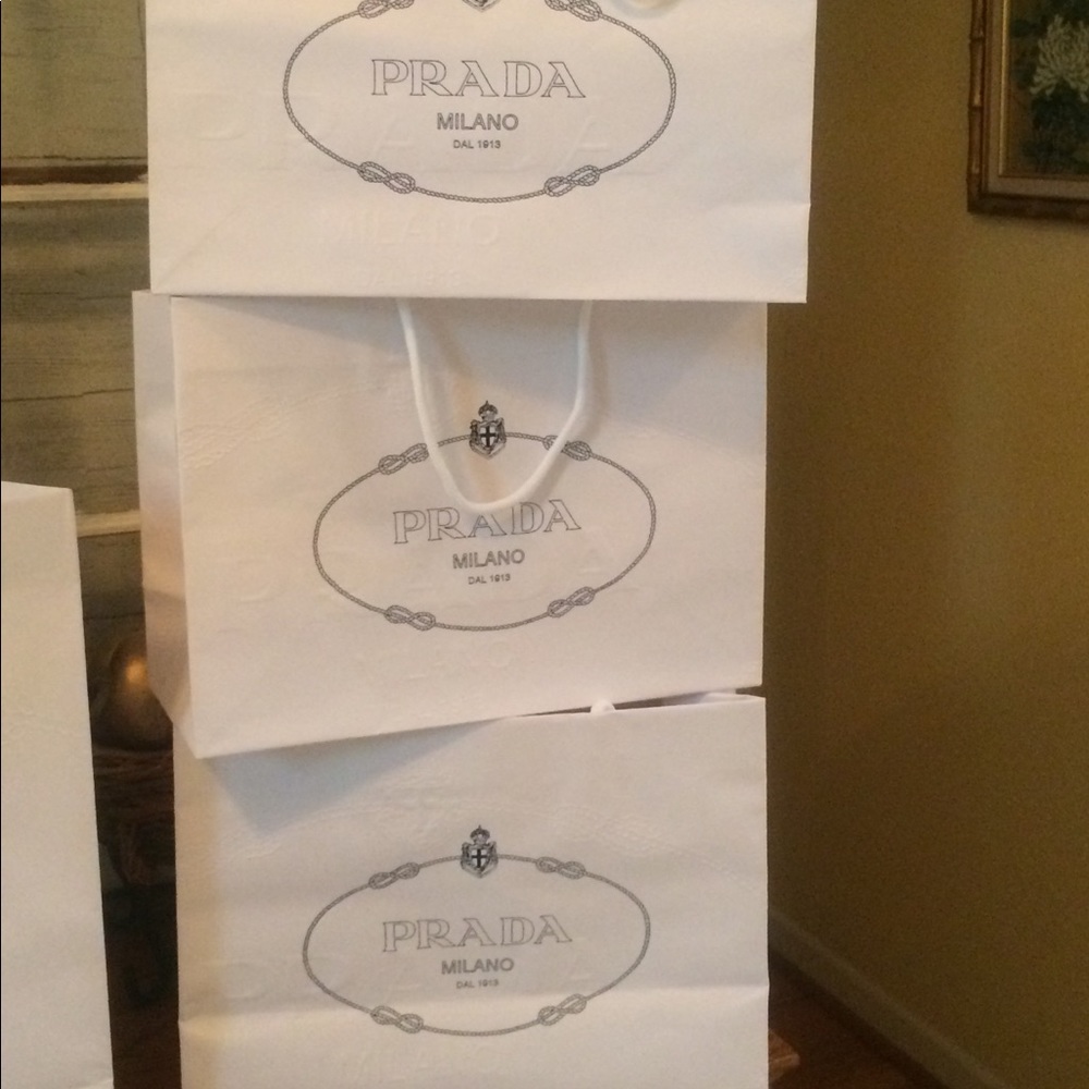 PRADA MEDIUM GIFT BAG